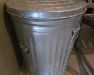 Tin trash can