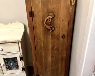 FURNITURE CABINET