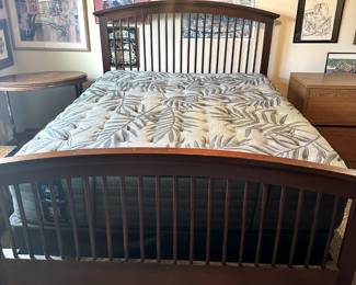 FURNITURE QUEEN SIZE SEALY POSTUREPEDIC BED AND FRAME