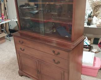 Brickwede Hutch/ China Cabinet