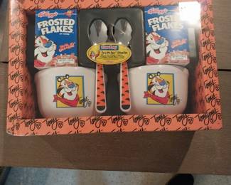 Vintage Tony the Tiger Collectors Set 