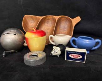 Vintage Kitchen Saturn Lineball Pan Dandy Bread Match Holder More
