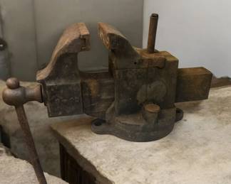 Antique Prentiss 4 12 Inch No 20 Swivel Bench Vise