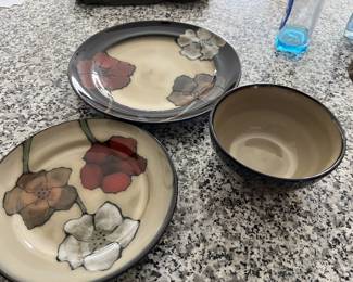 Set of 8 Phatzgraff dishes