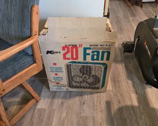 2 Box and 2 Stand Fans