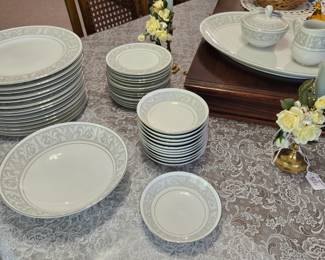 Imperial China Set - 44 Pieces - Whitney Pattern