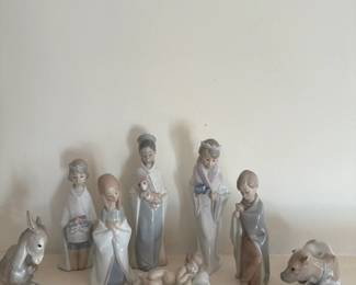 Llandro Nativity Scene Porcelain Sculptures