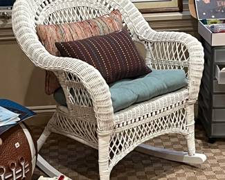White rattan rocker, in great condition!