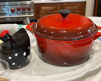 Great dutch oven! And rooster decor