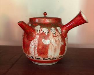 Tea pot from China brought to U.S. by missionaries in 1910