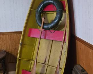 Early row boat w/paddles
