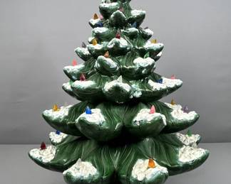 1975 Ceramic Christmas Tree With Music Box