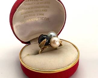 Vintage 14K gold ring with multicolored pearls, size 7. 8.75 gtw.