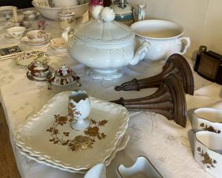 Porcelains & Ceramics