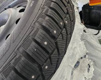 Altimax Arctic I2 Studded Winter Tires