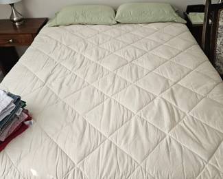 Bed, Mattress, Comforter