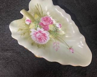 Lefton Leaf Dish