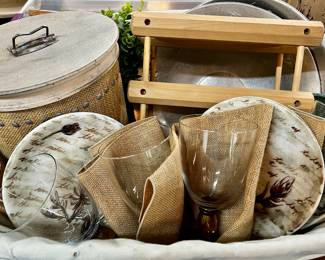 Miscellaneous entertaining decor
