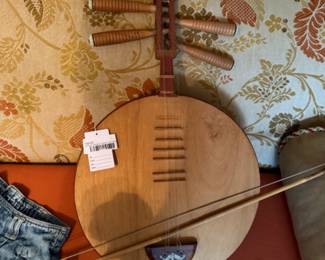 Vintage Chinese Yuegin Instrument