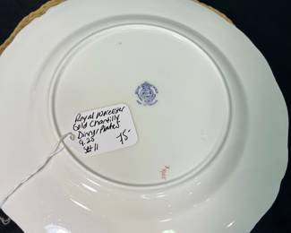 M62 - $75. Royal Worcester Gold Chantilly Dinner Plates 9.25". Set of 11. 