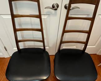K81 - $150 PAIR MCM Ladder Back Chairs. Measures 18" wide x 17" deep x 41" tall. Both are structurally sturdy and in very good vintage condition!