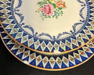 M144 - $1000 for set of 8. Fine Chinese Export Porcelain. 8 pieces in very good antique condition for the age! A few have small areas of paint chipped - but overall very good! Measures 8 5/8" across. 