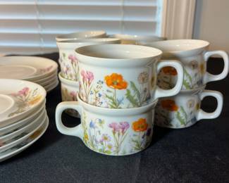 M93 - $45. Royal Doulton "Summerly". 2 dinner plates. 3 salad plates. 12 dessert plates. 10 tea cups. 10 saucers. 