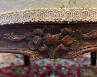 M9 - $30. Measures 25" wide x 16" deep x 34" tall. Single Chair - needs repairs. 