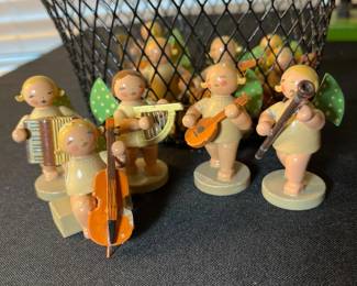 M98 - $20. Basket of Angels that have broken wings, chipped paint etc. 