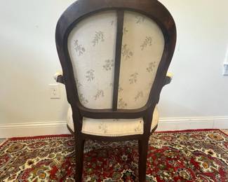 M9 - $30. Measures 25" wide x 16" deep x 34" tall. Single Chair - needs repairs. 