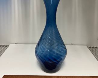 K58 - $20. Vintage Mosa Mexican Hand Blown Cobalt Vase. 