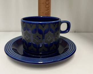 K57 - $65. 1970s Hornsea England Heirloom Midnight Blue. 4 plates (1 has a chip) 4 cups. 