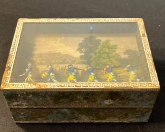 M118 - $80. Antique Shadow Box Lead Soldier Figurines - Revolutionary War. Measures 6.25" x 4.5". 