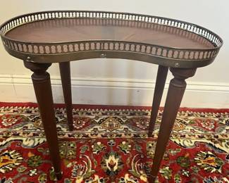 M20 - $50. French Louis XV Style Side Table. Measures 18.5" x 12" x 17" tall. (One leg has been reglued.) Sturdy. 