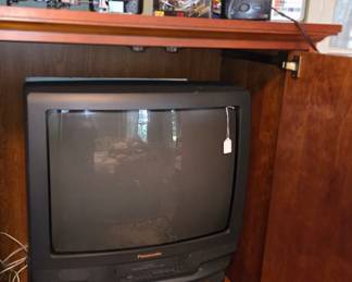Vtg panasonic 25" tv 