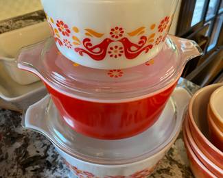 Vintage Pyrex Circle Friendship Casserole with Lids Set of 3