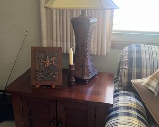 matches other side table, different design this one has underneath storage 