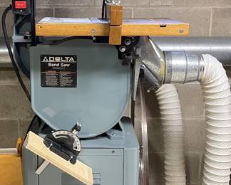 EARLY SALE ALLOWED-Delta Band Saw