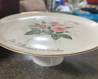 Adorable vintage cake stand