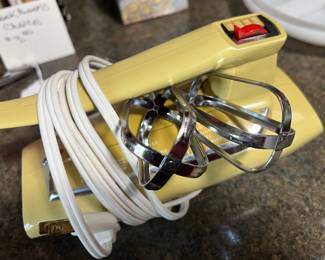vintage heavy duty mixer works!