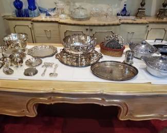 Assorted Silverplated Pieces