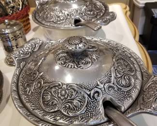 The Wilton Co Pewter Tureens w/ Lid & Ladle 