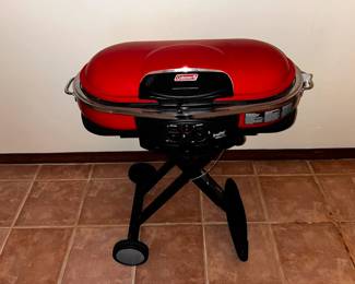 Coleman Road trip 285-Sq in Red Portable Grill (NEVER USED!)