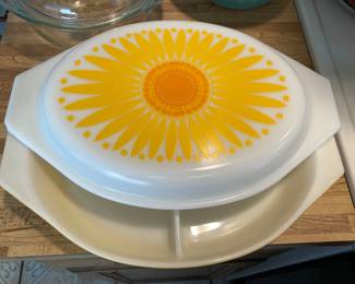 vintage Pyrex divided casserole