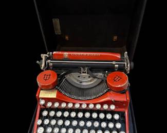 1930's UNDERWOOD Portable Typewriter