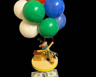 1970's Dolly Toy Company Balloon Vendor Child's Lamp