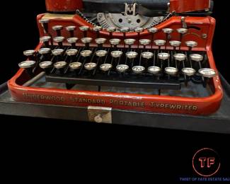 1930's UNDERWOOD Portable Typewriter