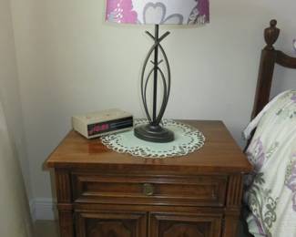 1960's Drexel Furniture End Table/Nightstand Country Collection