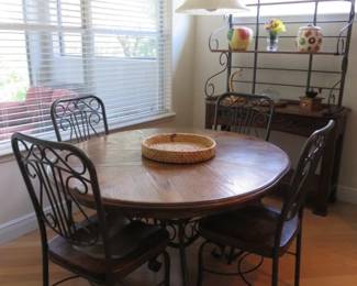 Wood/Cast Iron 5 Piece Kitchen Table Set & Matching Bakers Rack