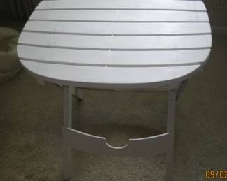 FOLDING PATIO TABLE